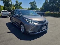 2022 Toyota Sienna Platinum
